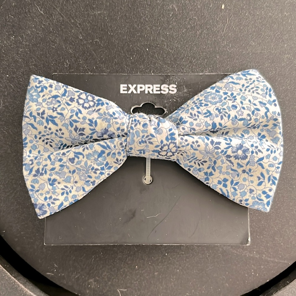 NWT Express Floral Bow Tie